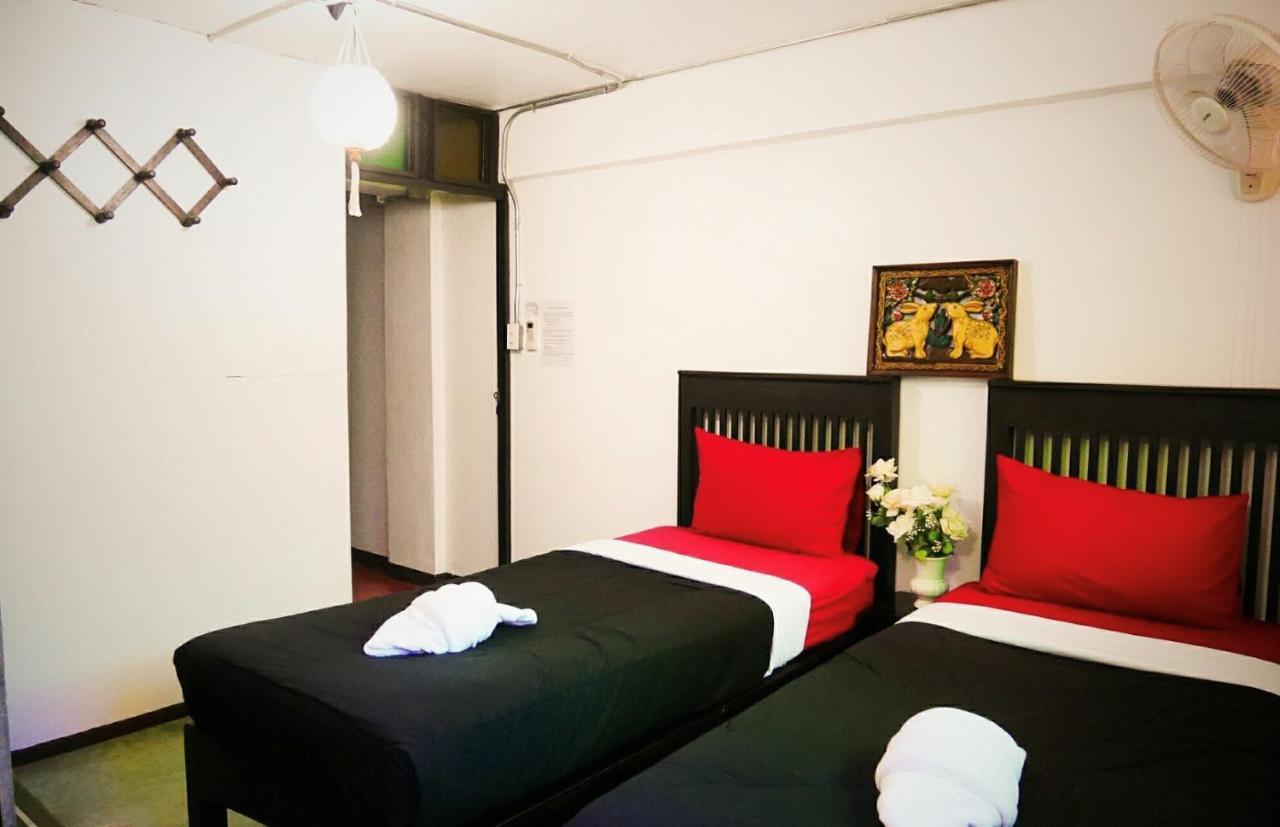 Lanna Hostel Chiang Mai Buitenkant foto