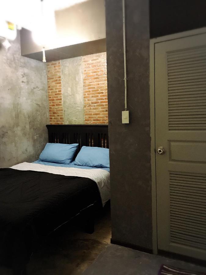 Lanna Hostel Chiang Mai Buitenkant foto