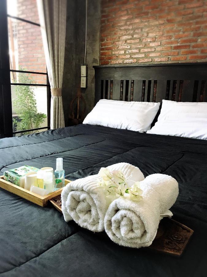 Lanna Hostel Chiang Mai Buitenkant foto