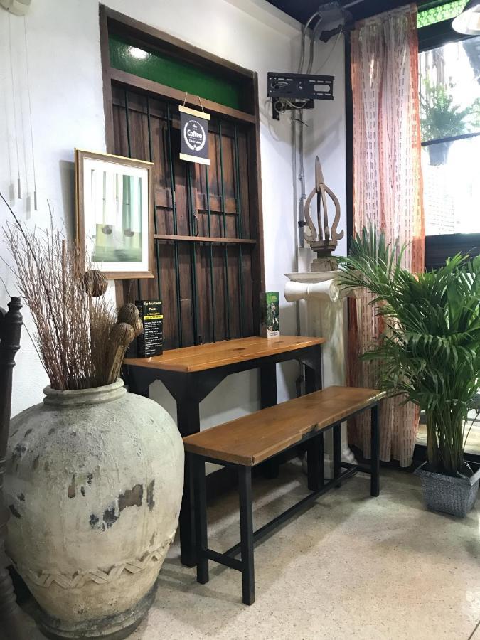 Lanna Hostel Chiang Mai Buitenkant foto