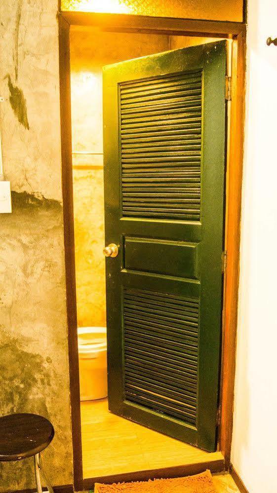 Lanna Hostel Chiang Mai Buitenkant foto