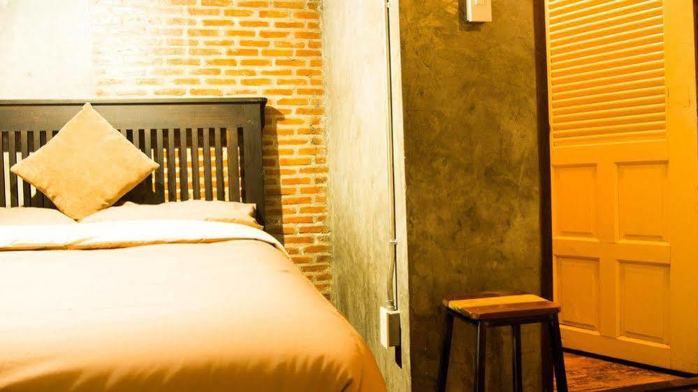 Lanna Hostel Chiang Mai Buitenkant foto