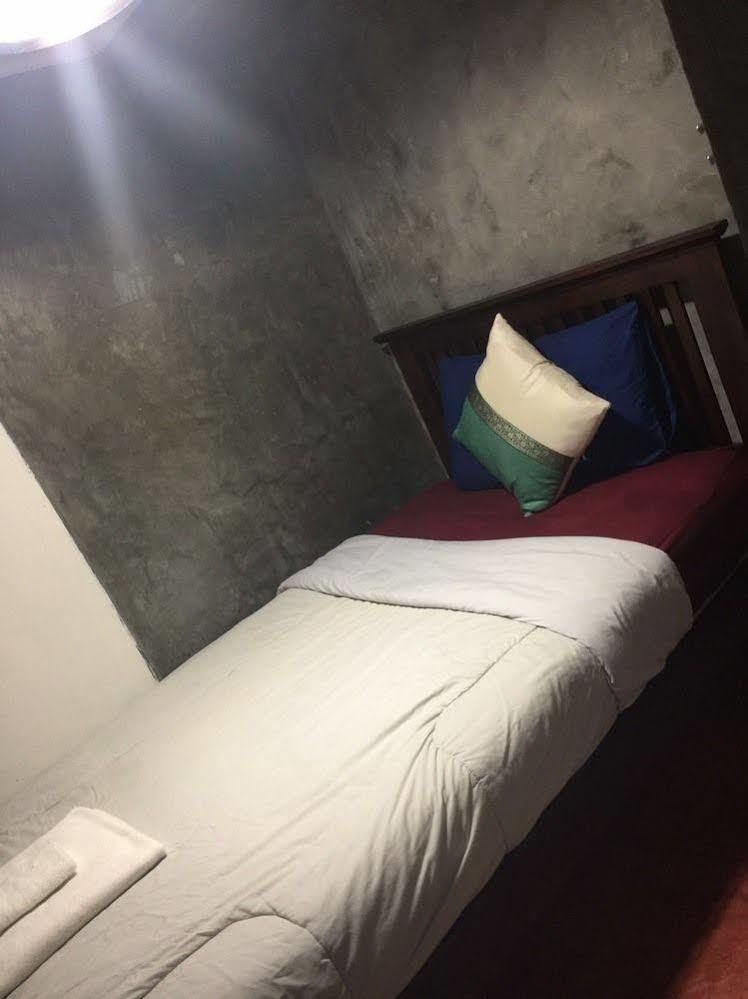Lanna Hostel Chiang Mai Buitenkant foto