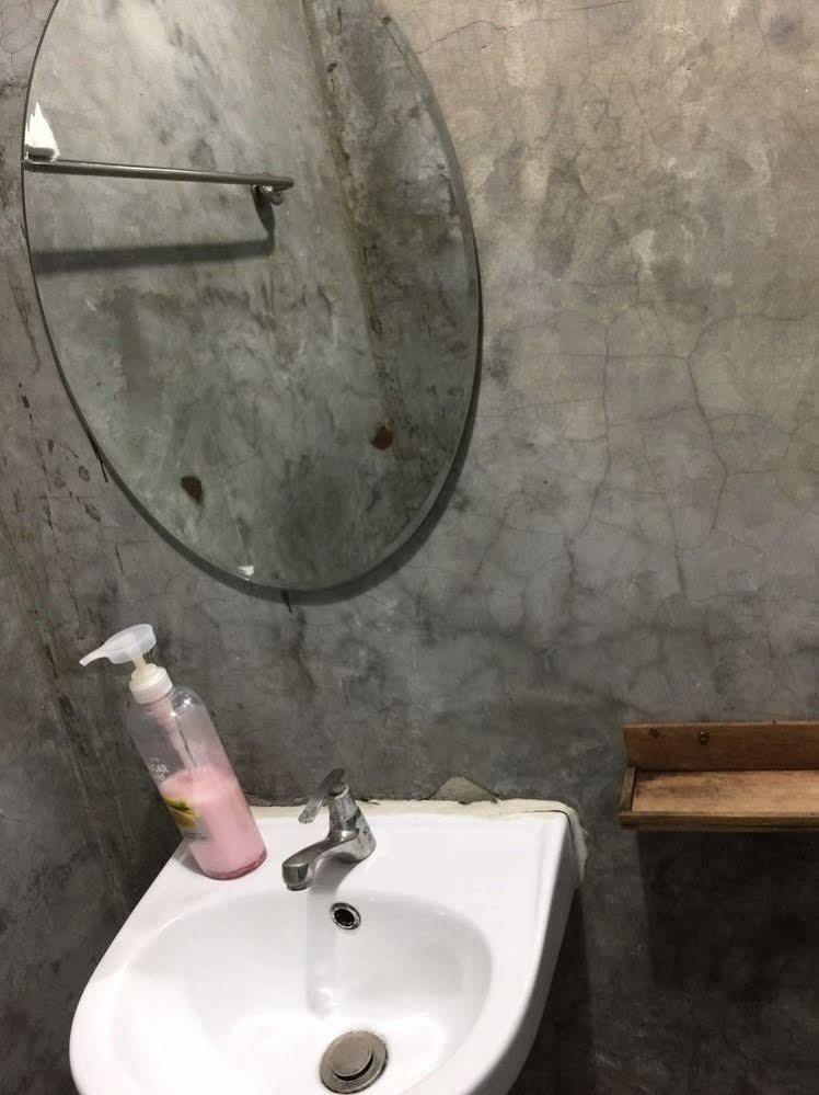 Lanna Hostel Chiang Mai Buitenkant foto