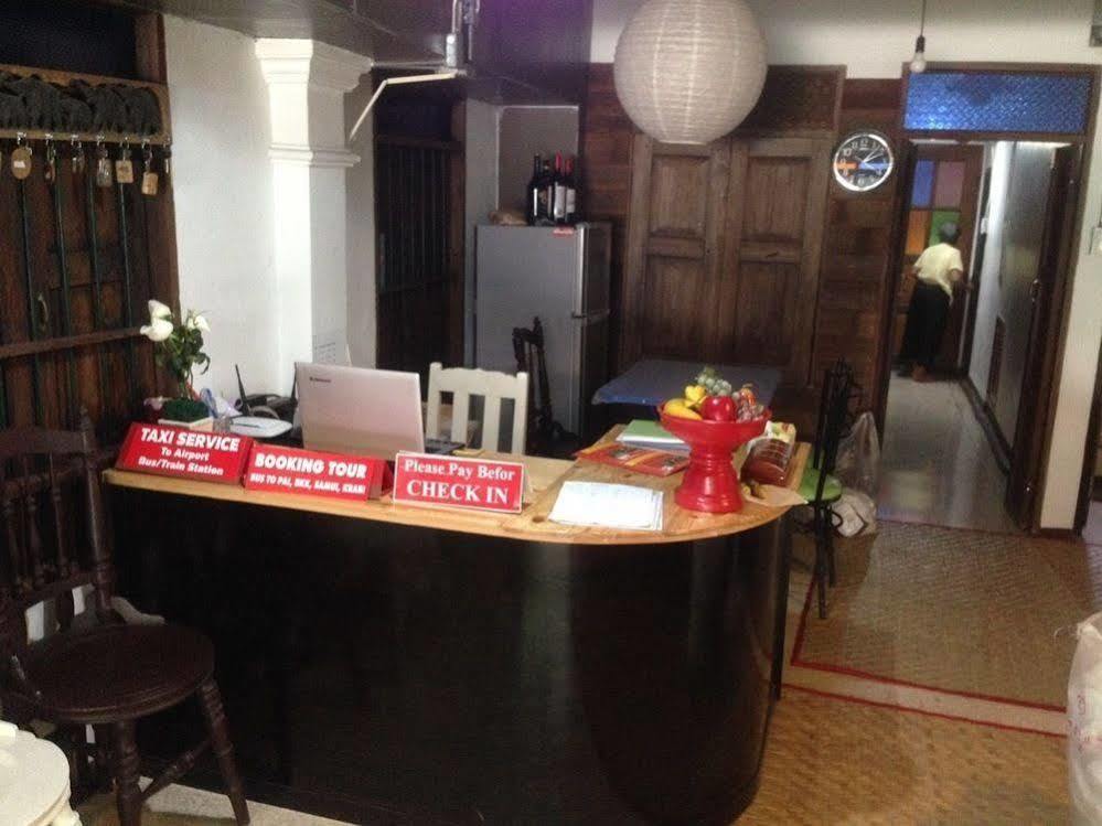 Lanna Hostel Chiang Mai Buitenkant foto