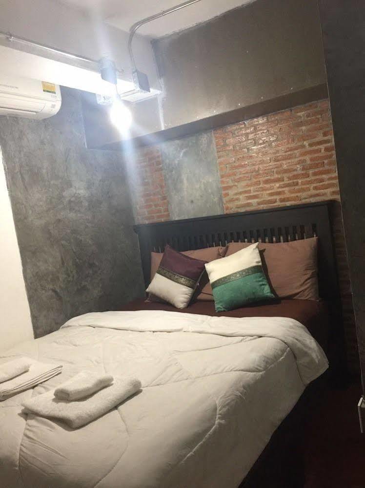 Lanna Hostel Chiang Mai Buitenkant foto