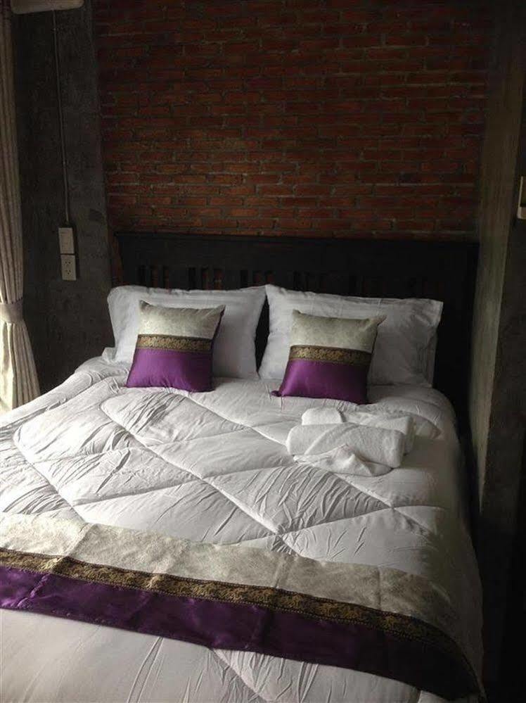 Lanna Hostel Chiang Mai Buitenkant foto