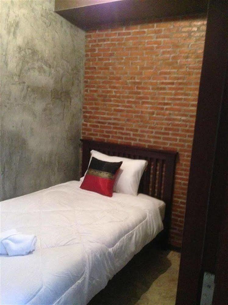 Lanna Hostel Chiang Mai Buitenkant foto